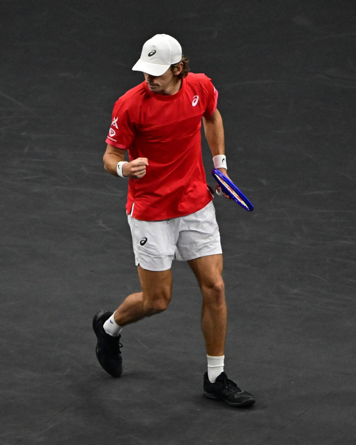 开云体育2026-温网翻盘拉沃尔杯，阿尔卡拉斯扛起全队